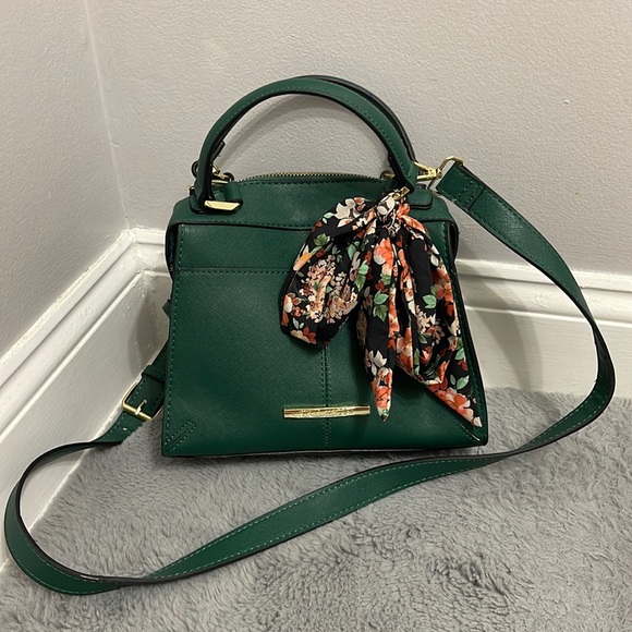 Steve Madden Handbags - STEVE MADDEN bag / crossbody